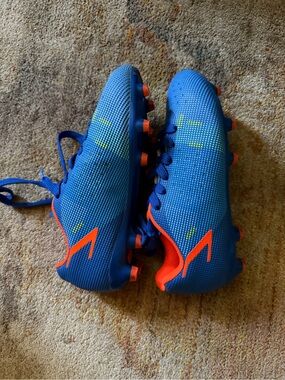 Dream Pairs Bright Blue & Orange Kids Soccer Sneakers